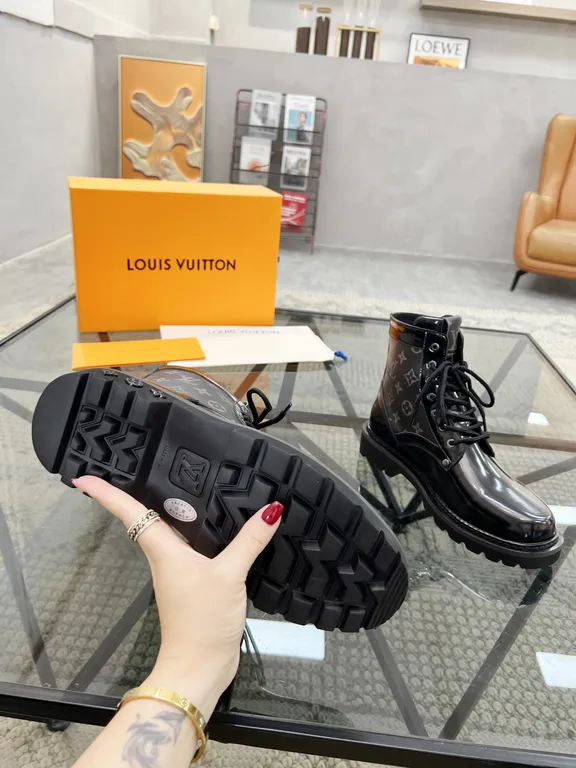 Louis Vuitton Shoe 